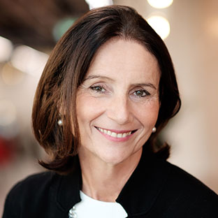 Picture of Carolyn Fairbairn